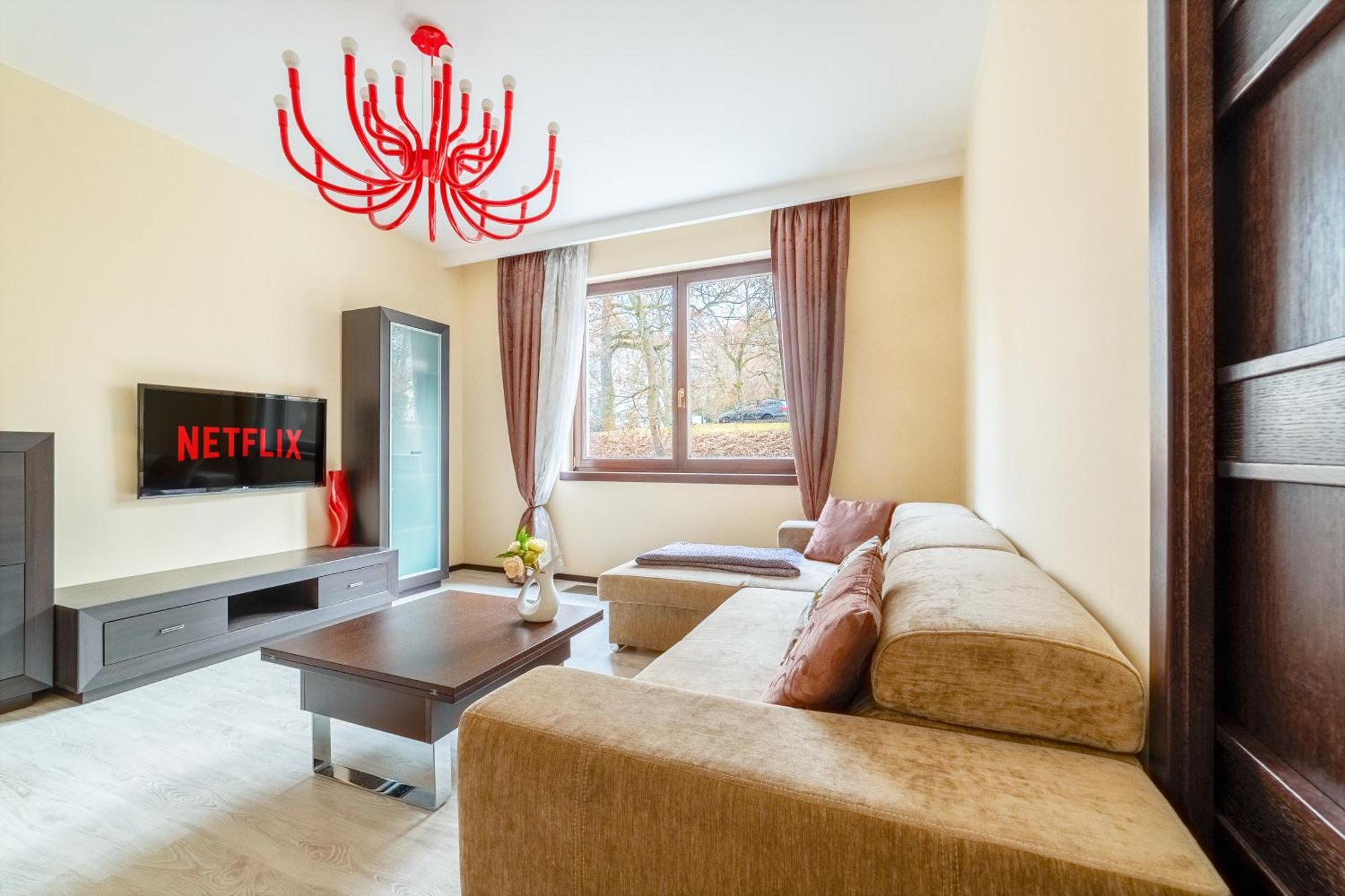 Imperial Apartment In Bohemia Residence By Rentez Карлови Вари Екстериор снимка