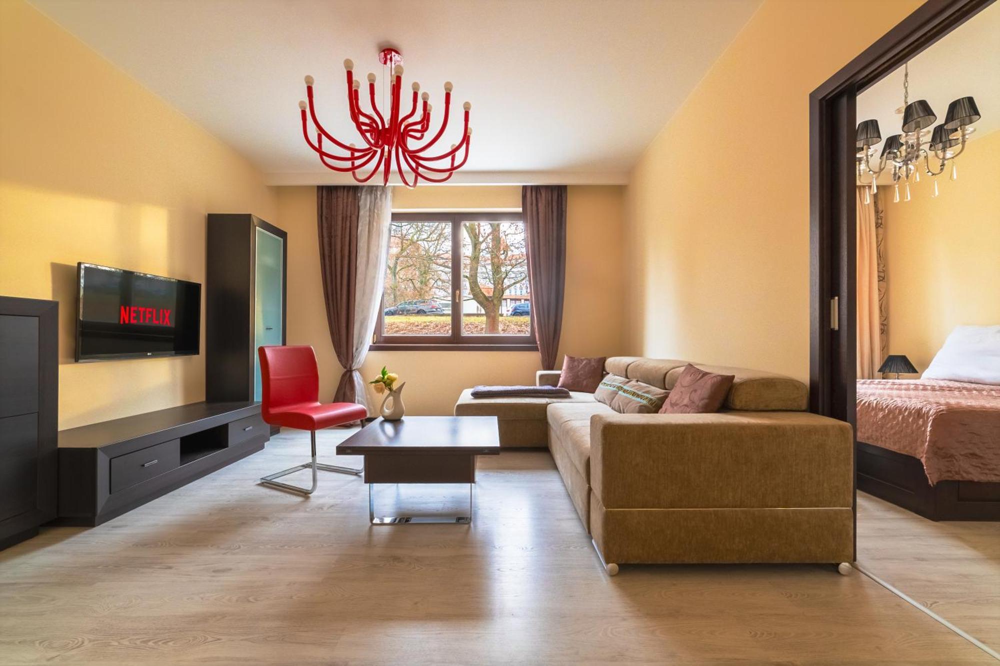 Imperial Apartment In Bohemia Residence By Rentez Карлови Вари Екстериор снимка